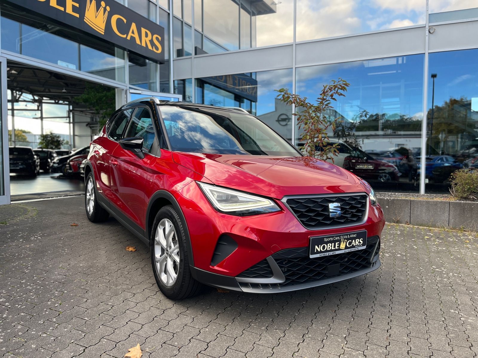 Fahrzeugabbildung SEAT ARONA 1.5 TSI DSG FR KLIMA LED NAV SHZ 17"