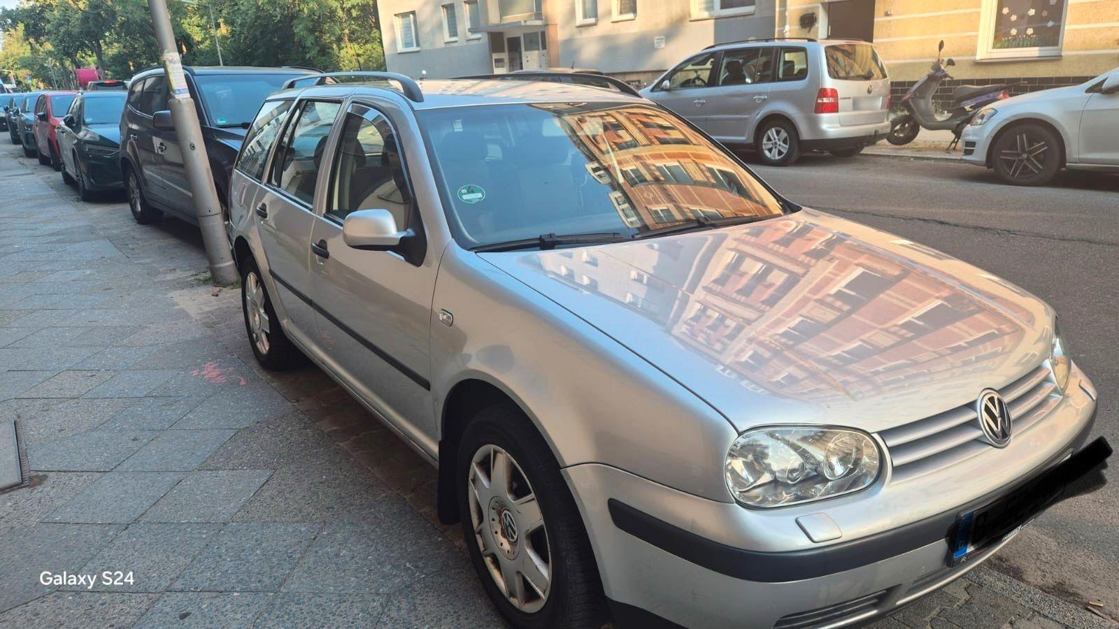 Volkswagen Golf 2006 — вигляд ззаду