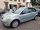 Ford Fiesta 1.2 16V 3p. Ghia NEOPATENTATI - Ford Fiesta aus 2005: Ghia