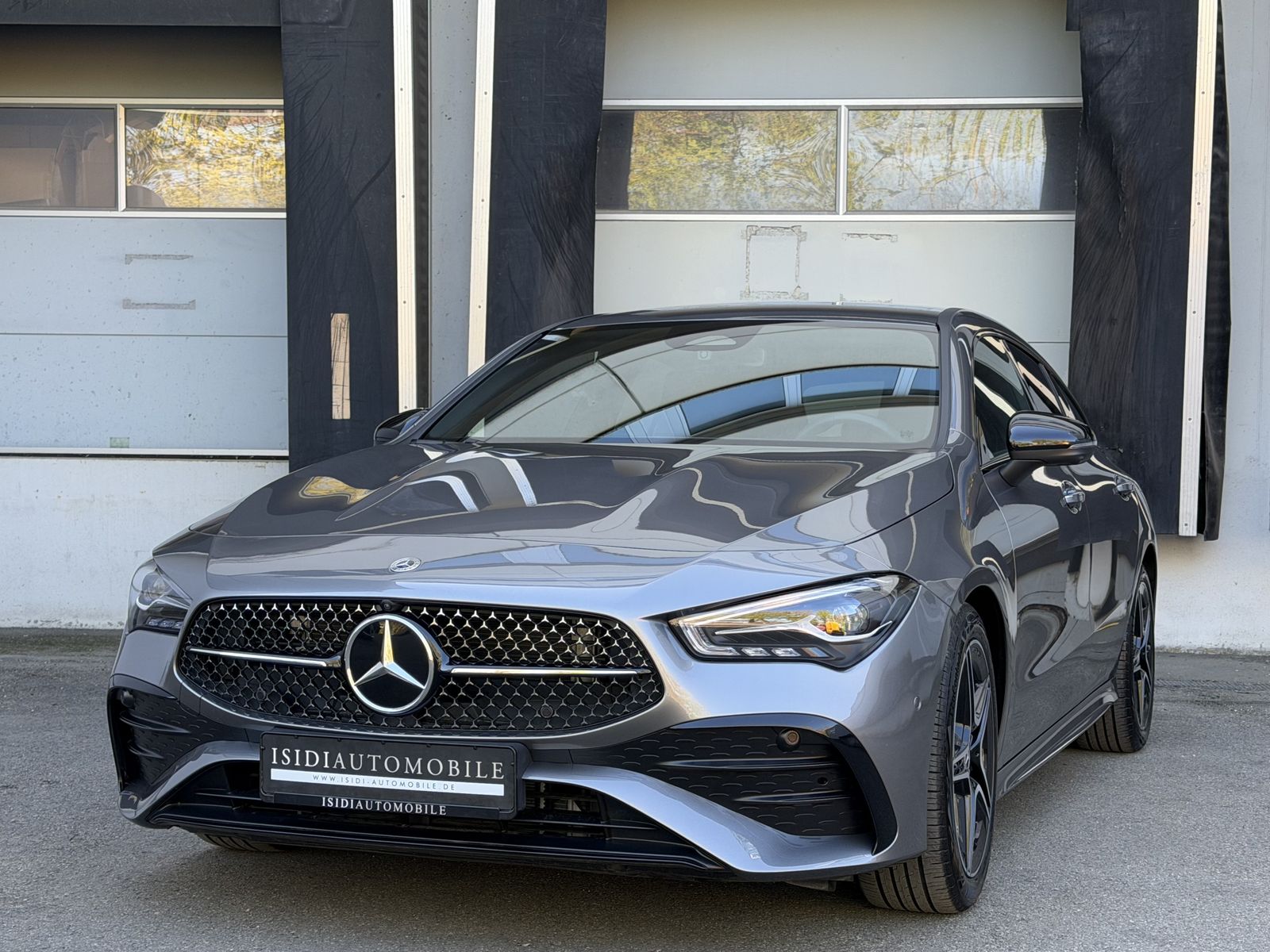 MERCEDES-BENZ CLA 200 Shooting Brake AMG Night LED MBUX 360°