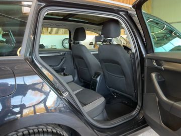 Skoda Octavia Combi Joy *1.HAND*PANO*ACC*NAVI*PDC*