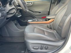 Fahrzeugabbildung Hyundai IONIQ Elektro Premium *Kamera*Totwinkel*ACC*LED*