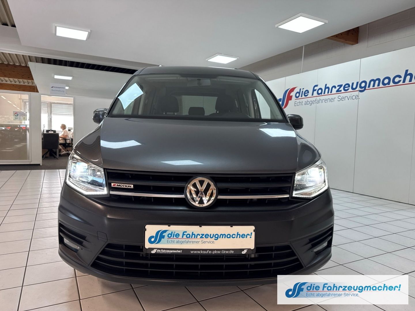 Fahrzeugabbildung Volkswagen Caddy Trendline BMT 4Motion 2.0 TDI EU6d-T Navi