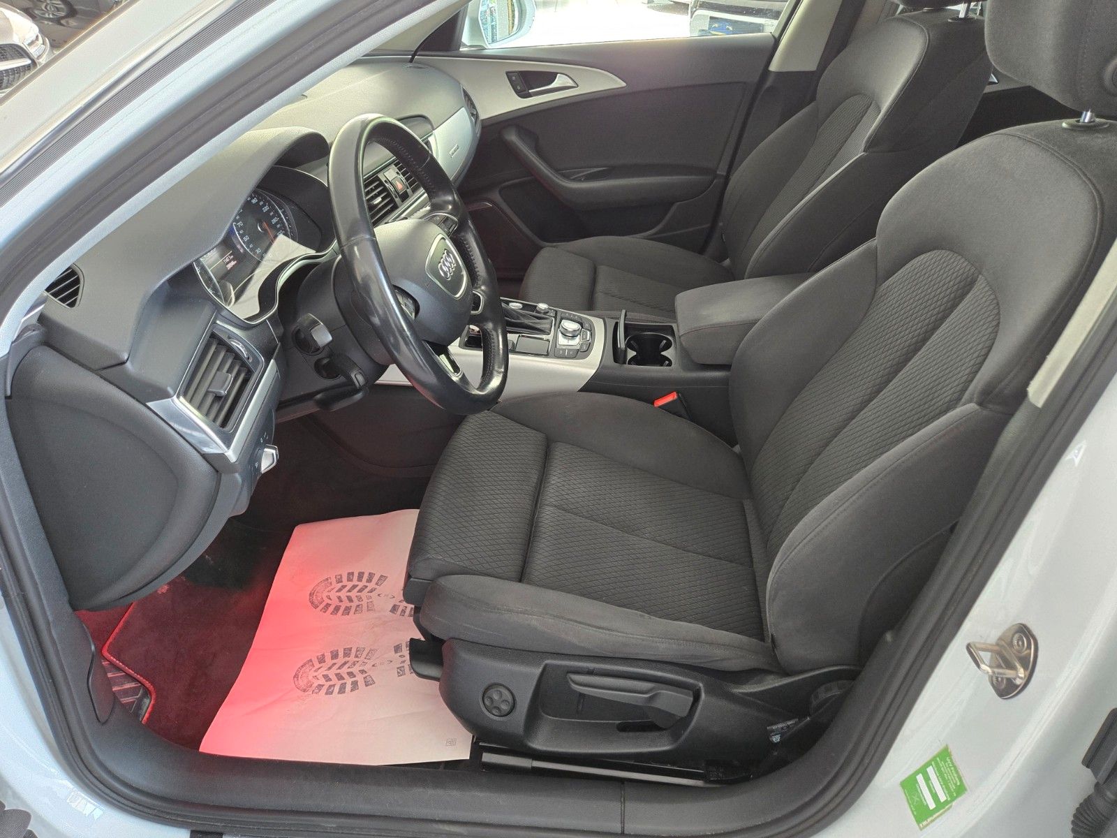 Fahrzeugabbildung Audi A6 Avant 2.0 TDI quattro