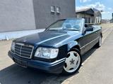 Mercedes-Benz 220 E 220 CABRIO FINAL EDITION *KLIMA**AMG OPTIK - Mercedes-Benz 220: Cabrio