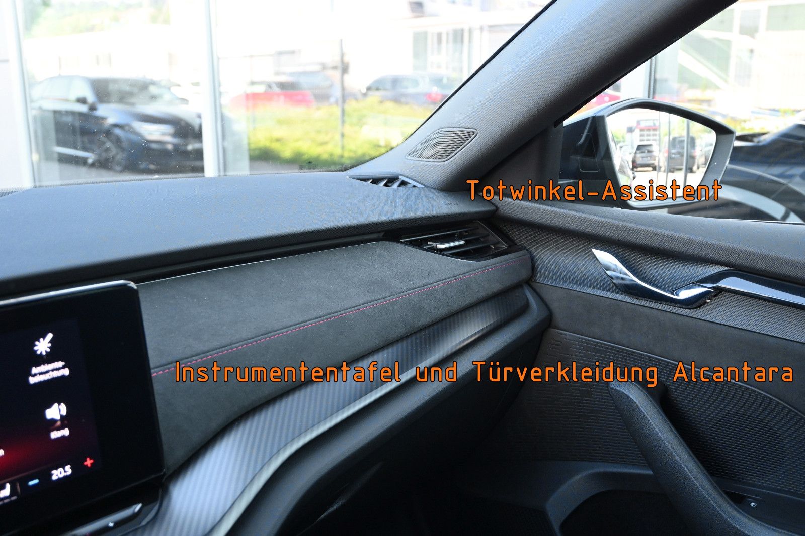 Fahrzeugabbildung SKODA Octavia 2.0 TDI DSG RS COMBI °ACC°AHK°HEAD-UP°