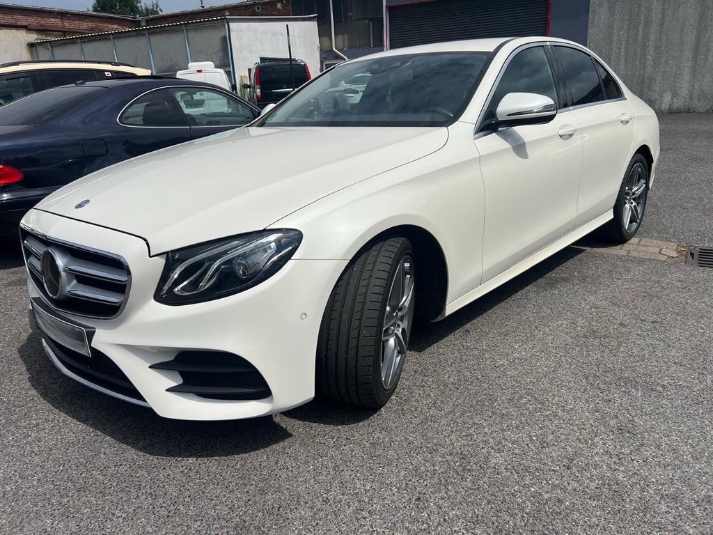 Image of Mercedes-Benz E 220
