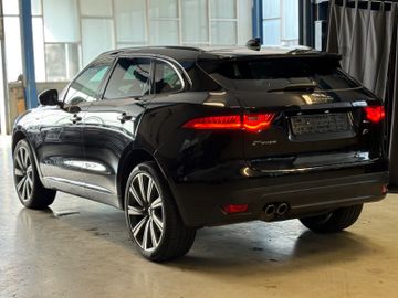 Jaguar F-Pace - 5