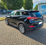 Hyundai TUCSON blue 1.6 GDI Intro Edition 2WD Intro ... - Hyundai TUCSON: Intro Edition