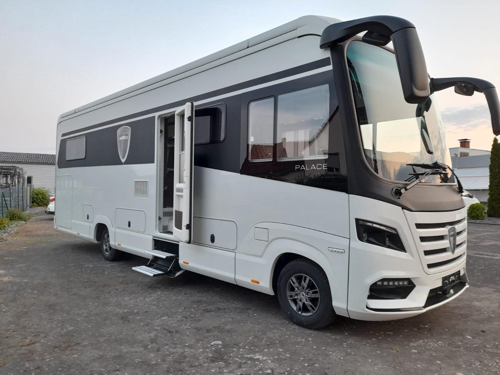 Morelo Palace 93 LSB wide-axle/ Leder