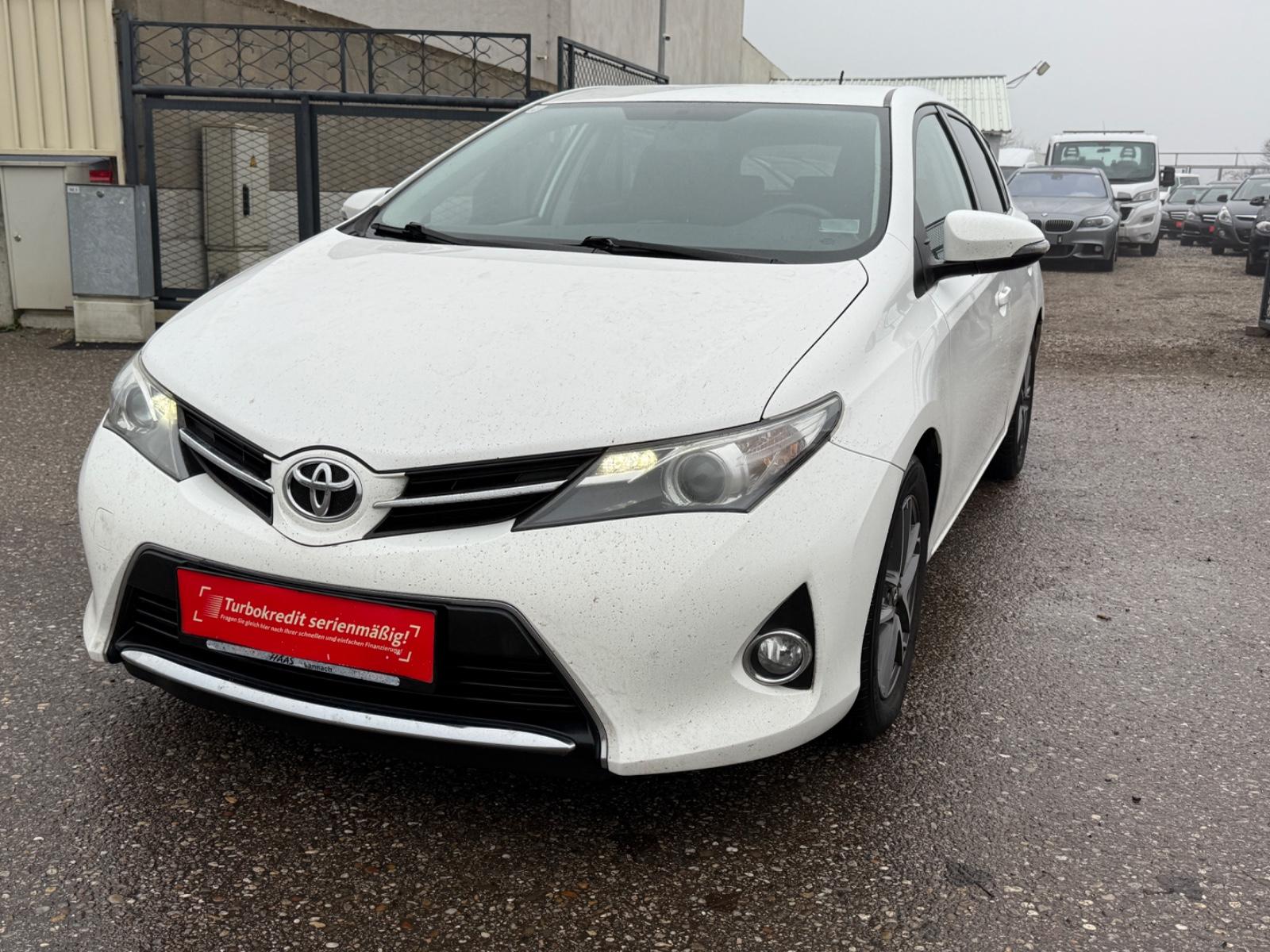 Toyota Auris Comfort 1,4-l-D-4D KAMERA