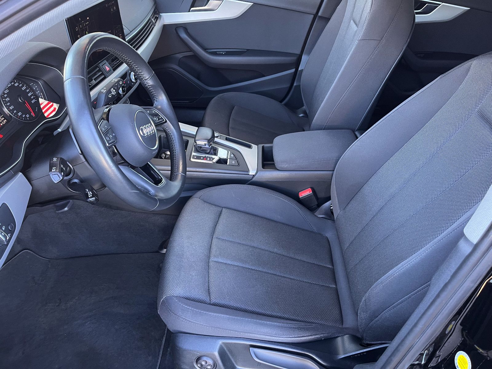 Fahrzeugabbildung Audi A4 Avant 35 TDI Automatik