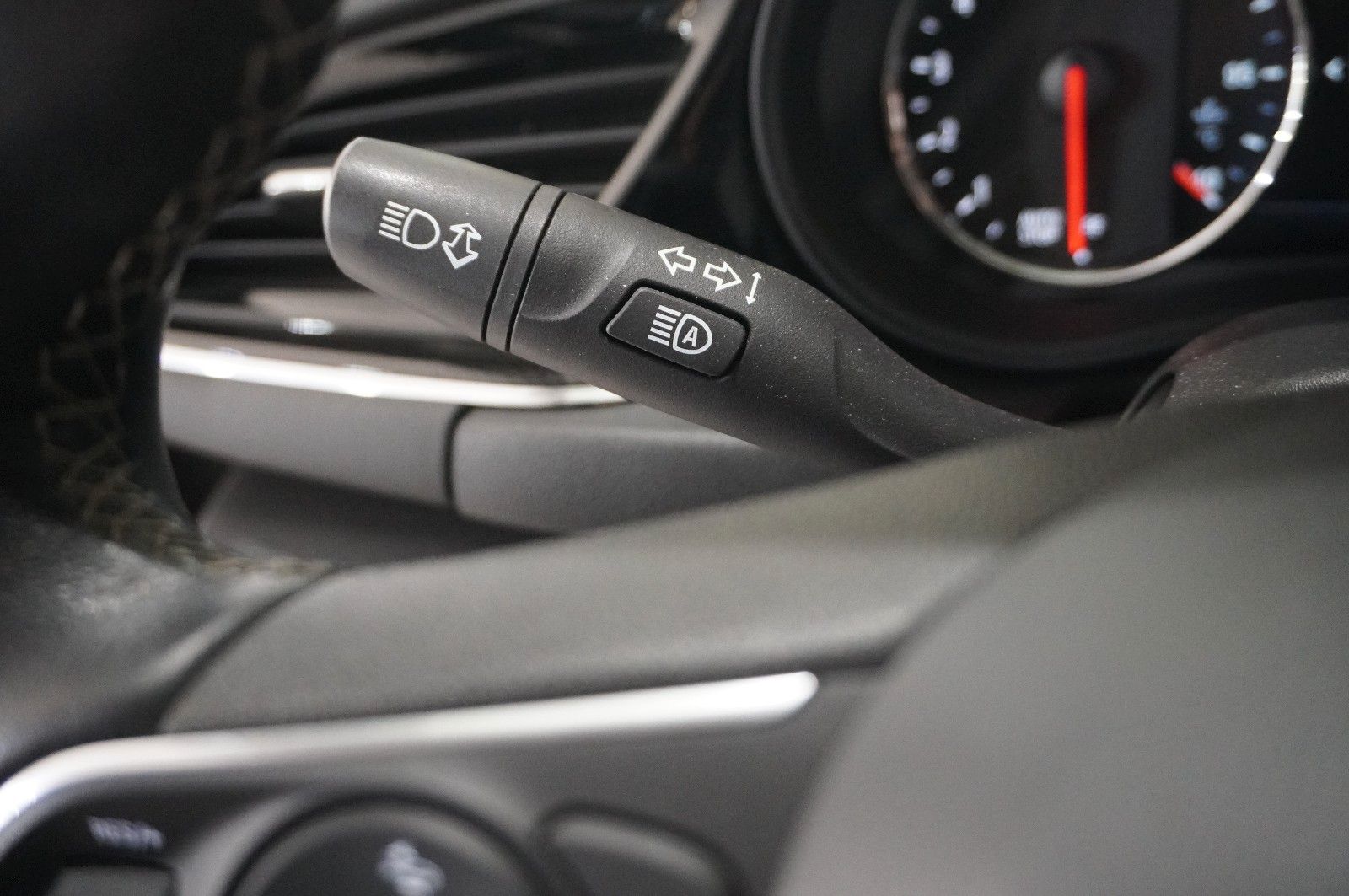 Fahrzeugabbildung Opel Insignia B GS 2.0D DYNAM. NAVI/LED/KAMERA/SH/AHK