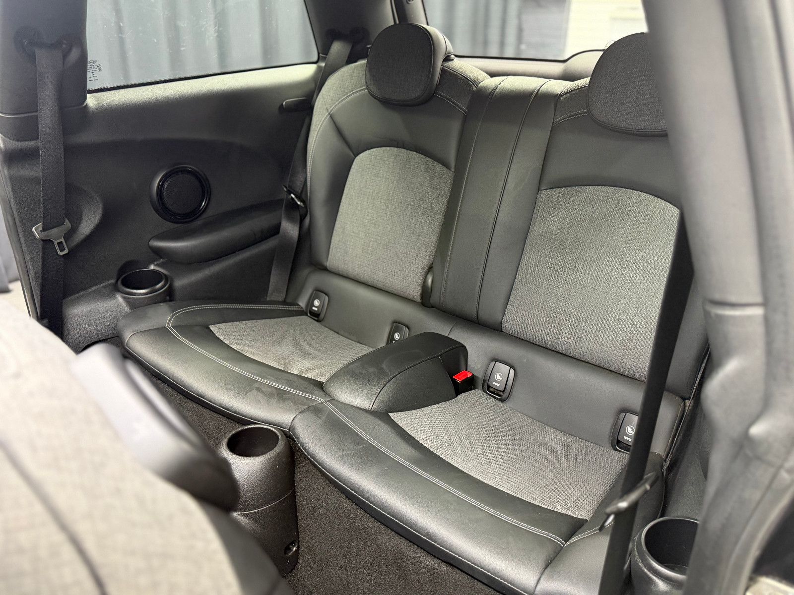 Fahrzeugabbildung MINI MINI Cooper S |1.HAND|AUTOMATIK|PANO