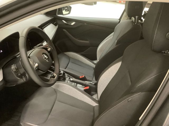 Scala Selection Automatik NAVI PDC ALU LED KLIMA