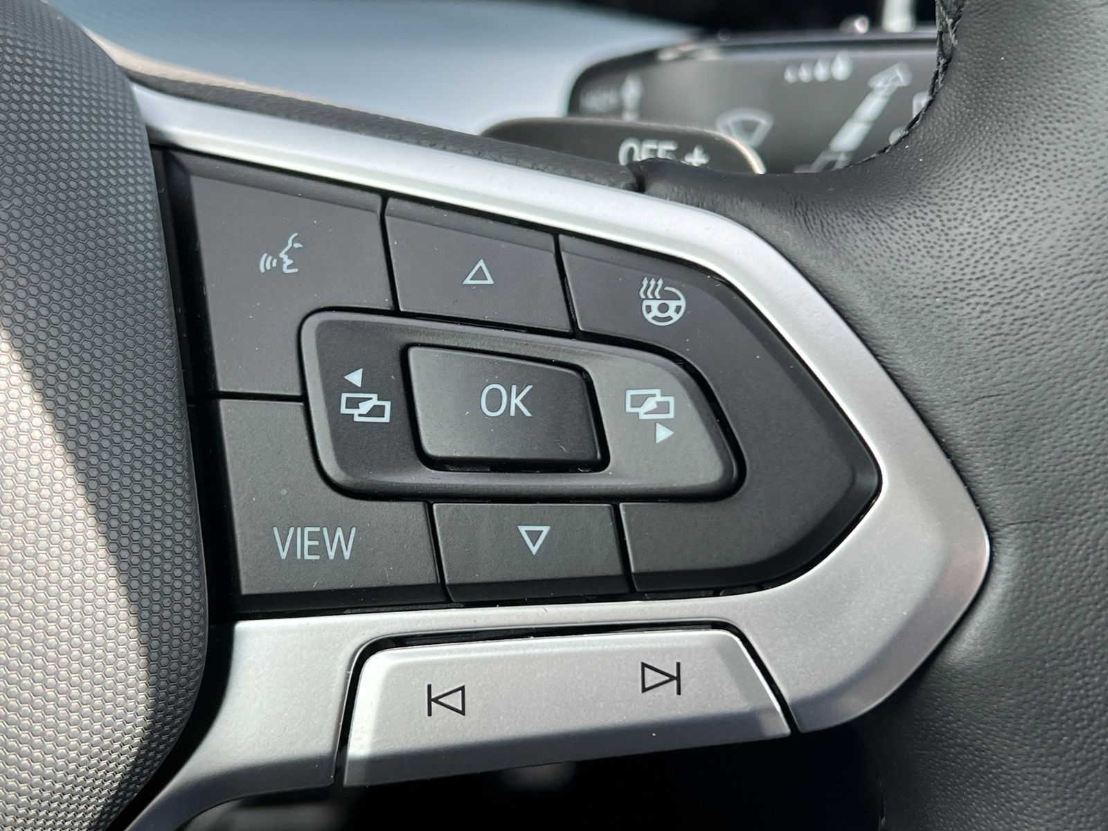 Fahrzeugabbildung Volkswagen Golf VIII Variant GOAL 1.5 eTSI DSG *AHK, LED, N