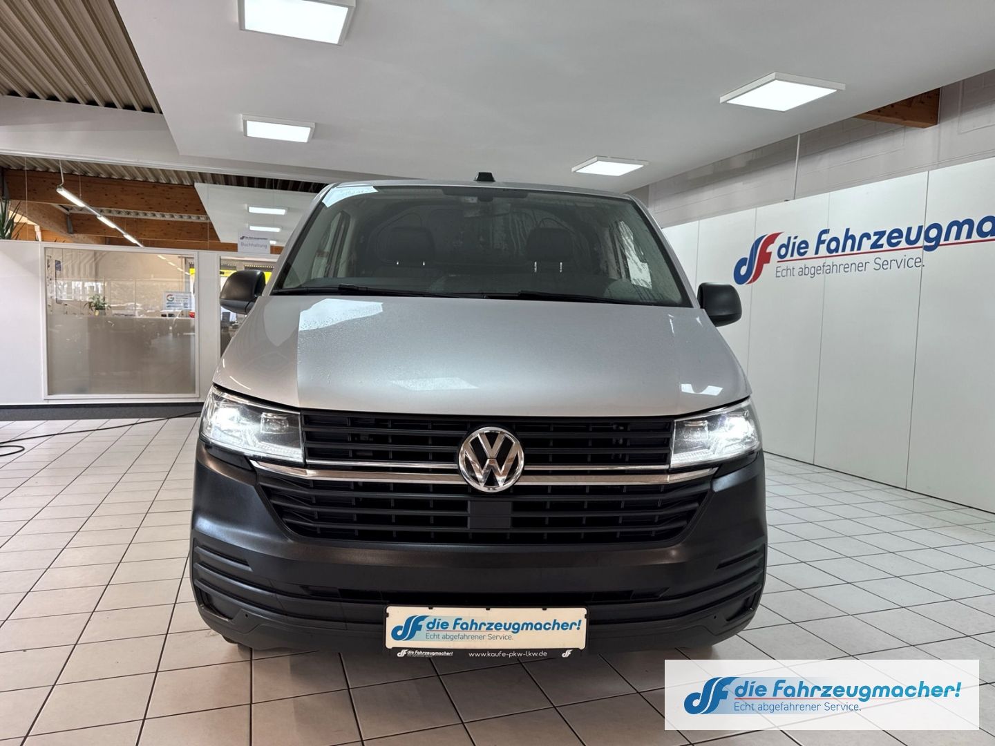 Fahrzeugabbildung Volkswagen Transporter T6.1 Kasten Navi LED CarPlay *EXPOR