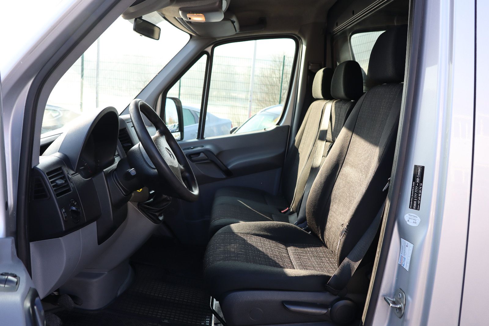 Fahrzeugabbildung Mercedes-Benz 313 CDI Sprinter II Kasten AHK 3-Sitzer