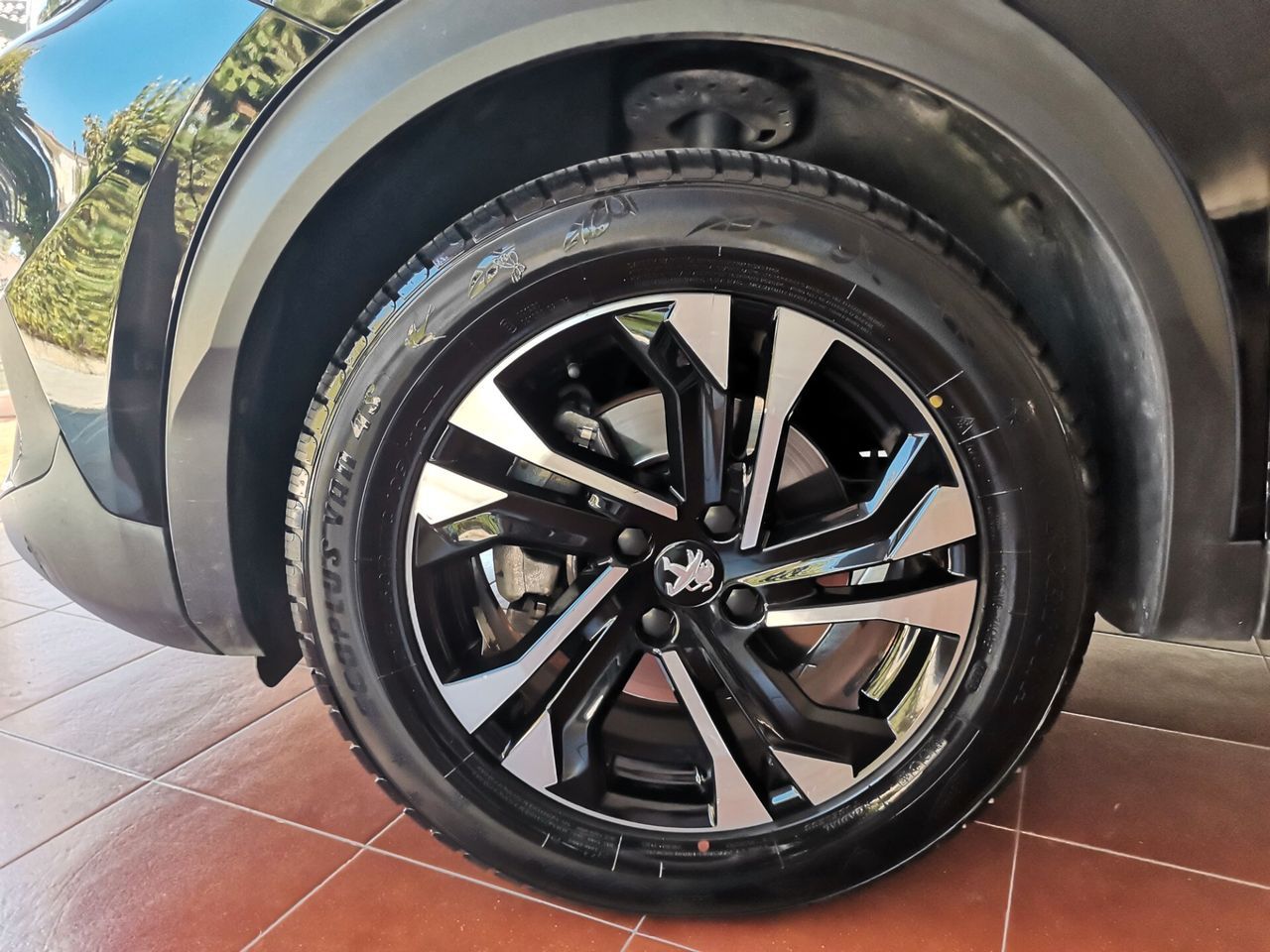 Peugeot 2008 diesel 130 S&S EAT8 Allure 2023 imagem 2