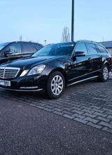Mercedes-Benz Mercedes E-Klasse 250 D. - Mercedes-Benz E 250 in Augsburg