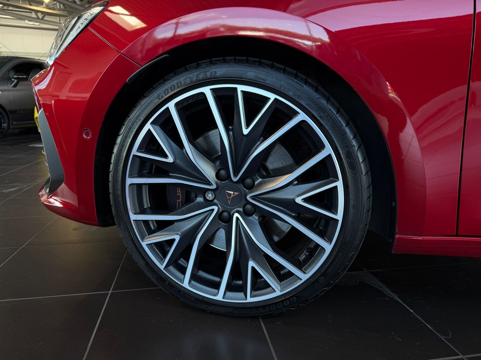 Fahrzeugabbildung CUPRA Leon VZ PANO BEATS ACC RFK