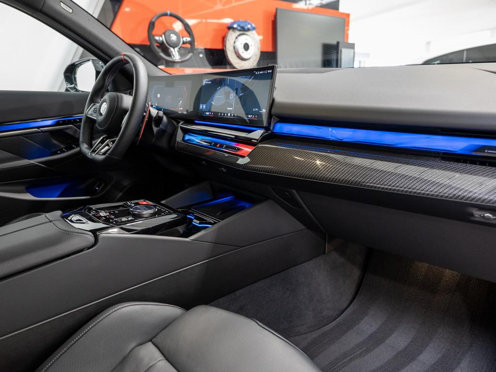 BMW M5 Touring 0,5% Versteuerung möglich ACC B&W LED