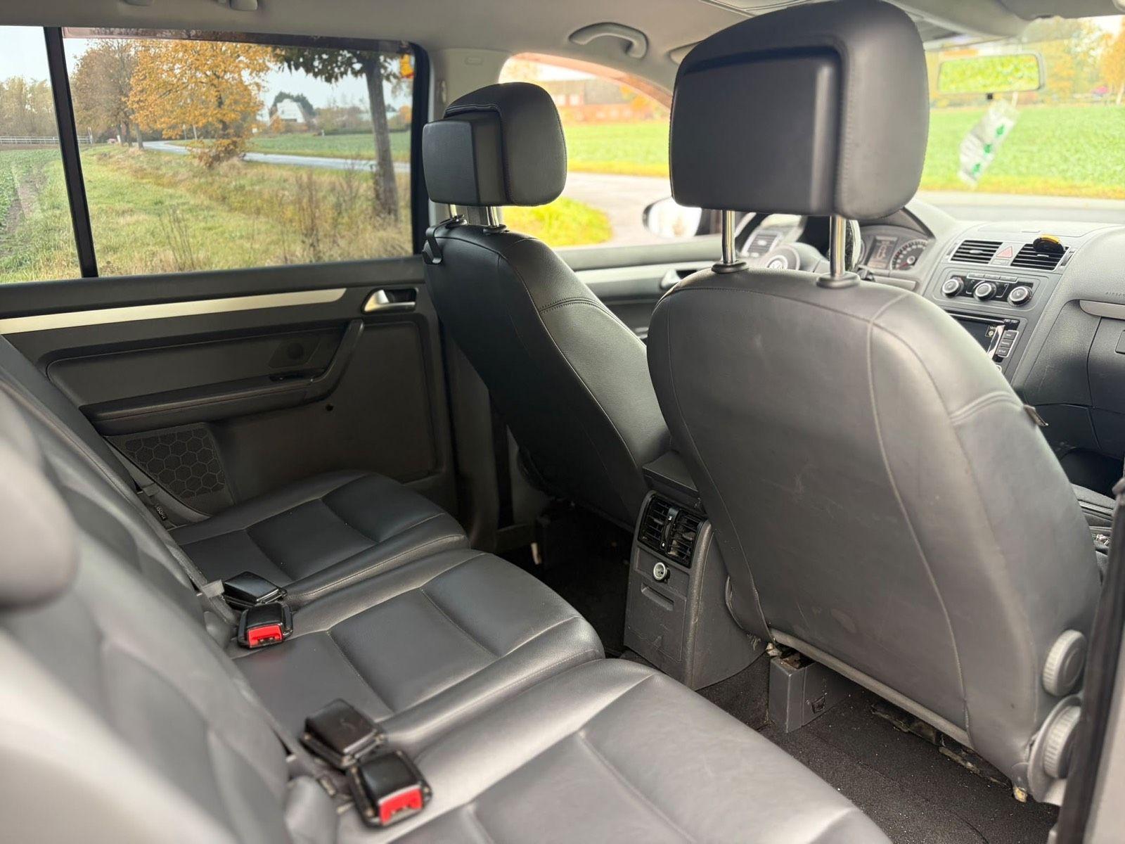 Volkswagen Touran 2015 — photo 10