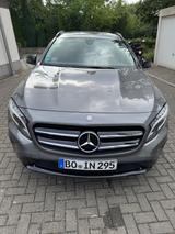 Mercedes-Benz GLA 200 Urban Urban-Nightpaket-AHK - Mercedes-Benz GLA-Klasse von privat