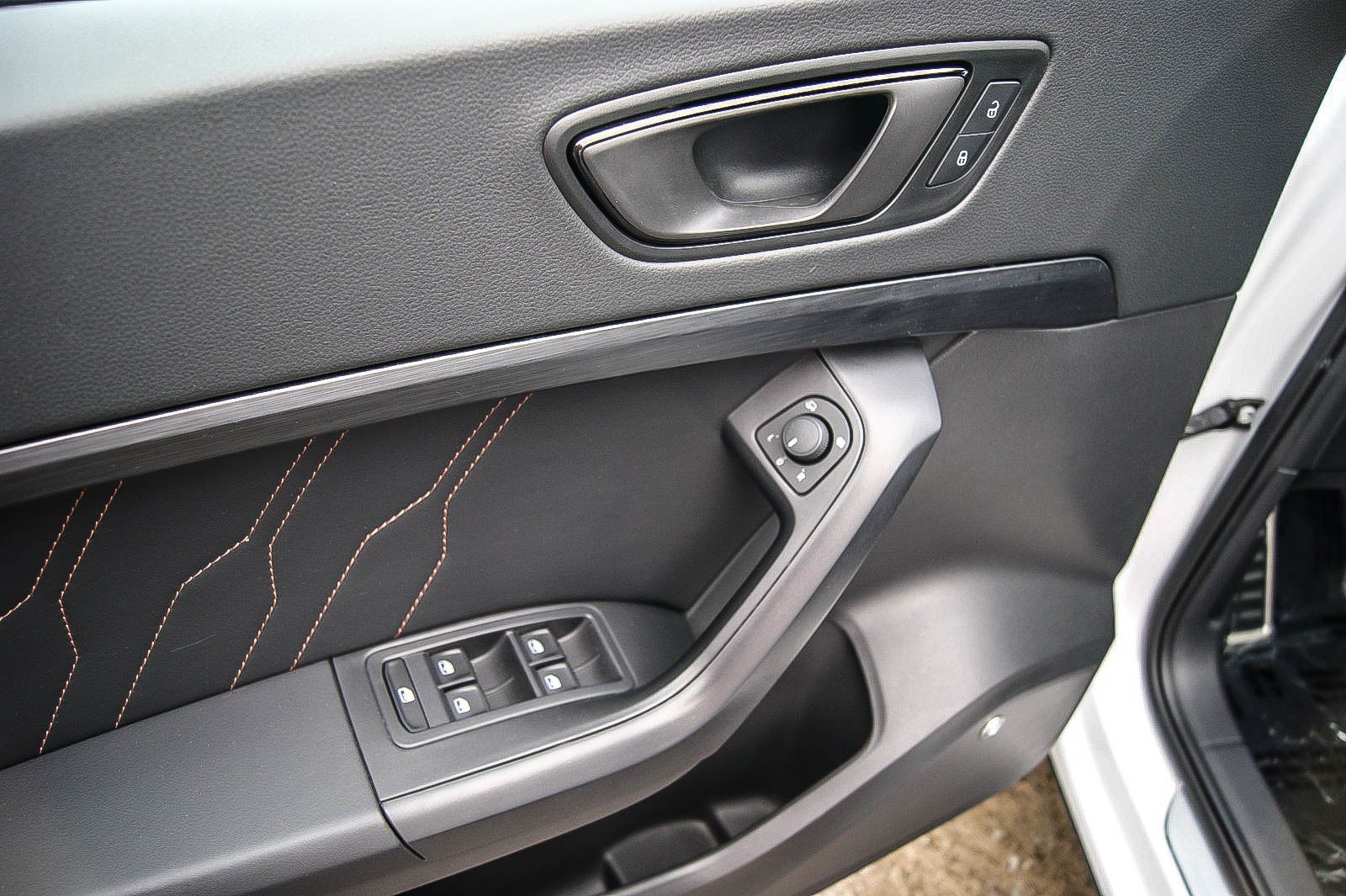 Fahrzeugabbildung CUPRA Ateca 2.0i 4Drive TRAILASSYST SCHIEBEDACH BEATS