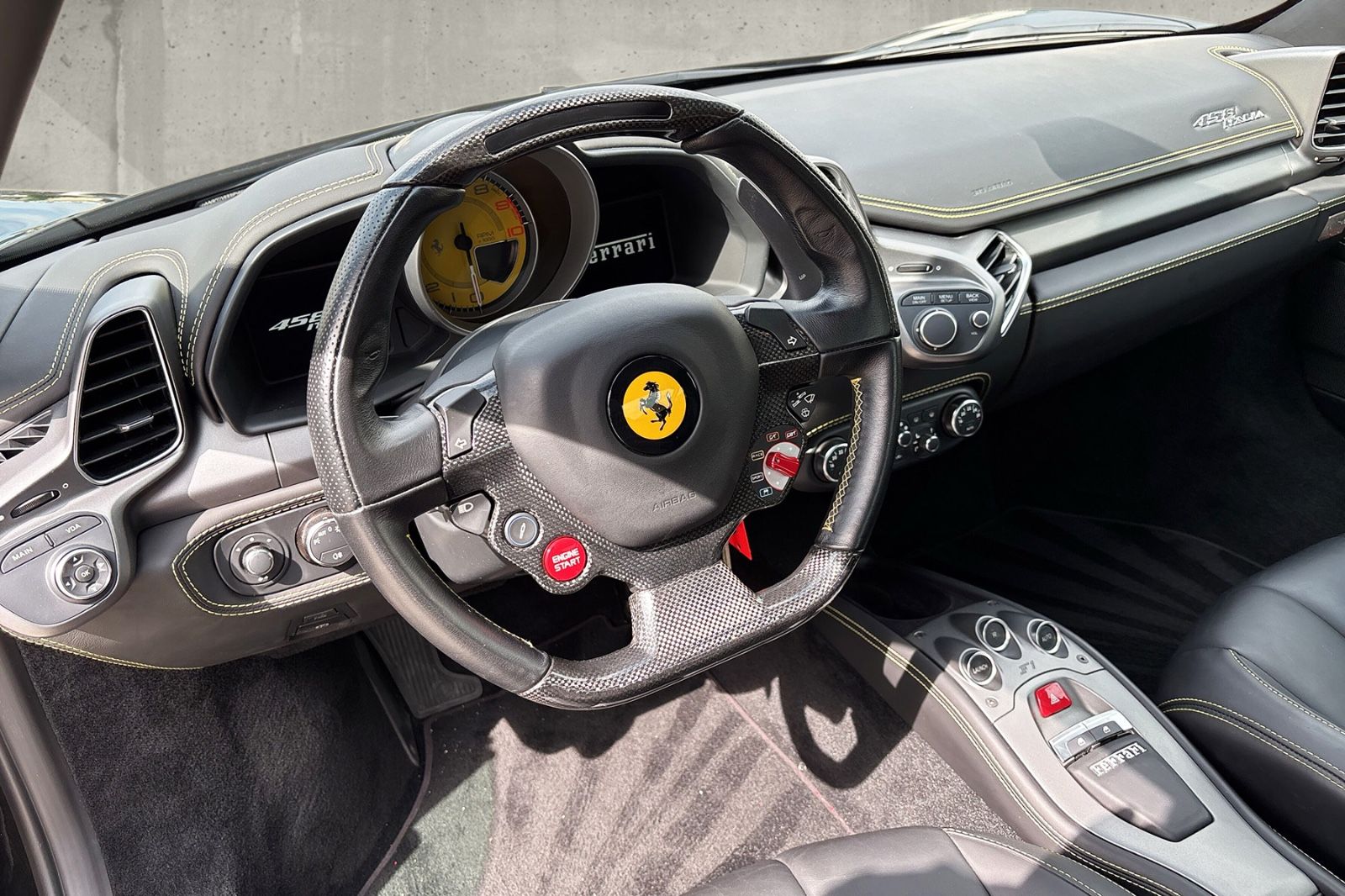 Fahrzeugabbildung Ferrari 458 Italia*LED*Carbon*iPod*TOP