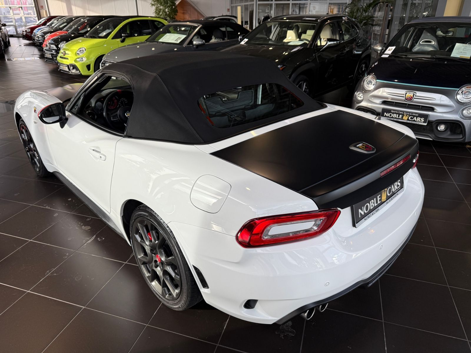 Fahrzeugabbildung Abarth 124 Spider BOSE LED LEDER ALU