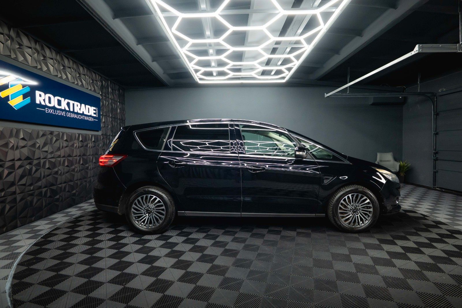 Fahrzeugabbildung Ford S-Max Titanium 2.0 EcoBoost *ACC*Kamera*LED*