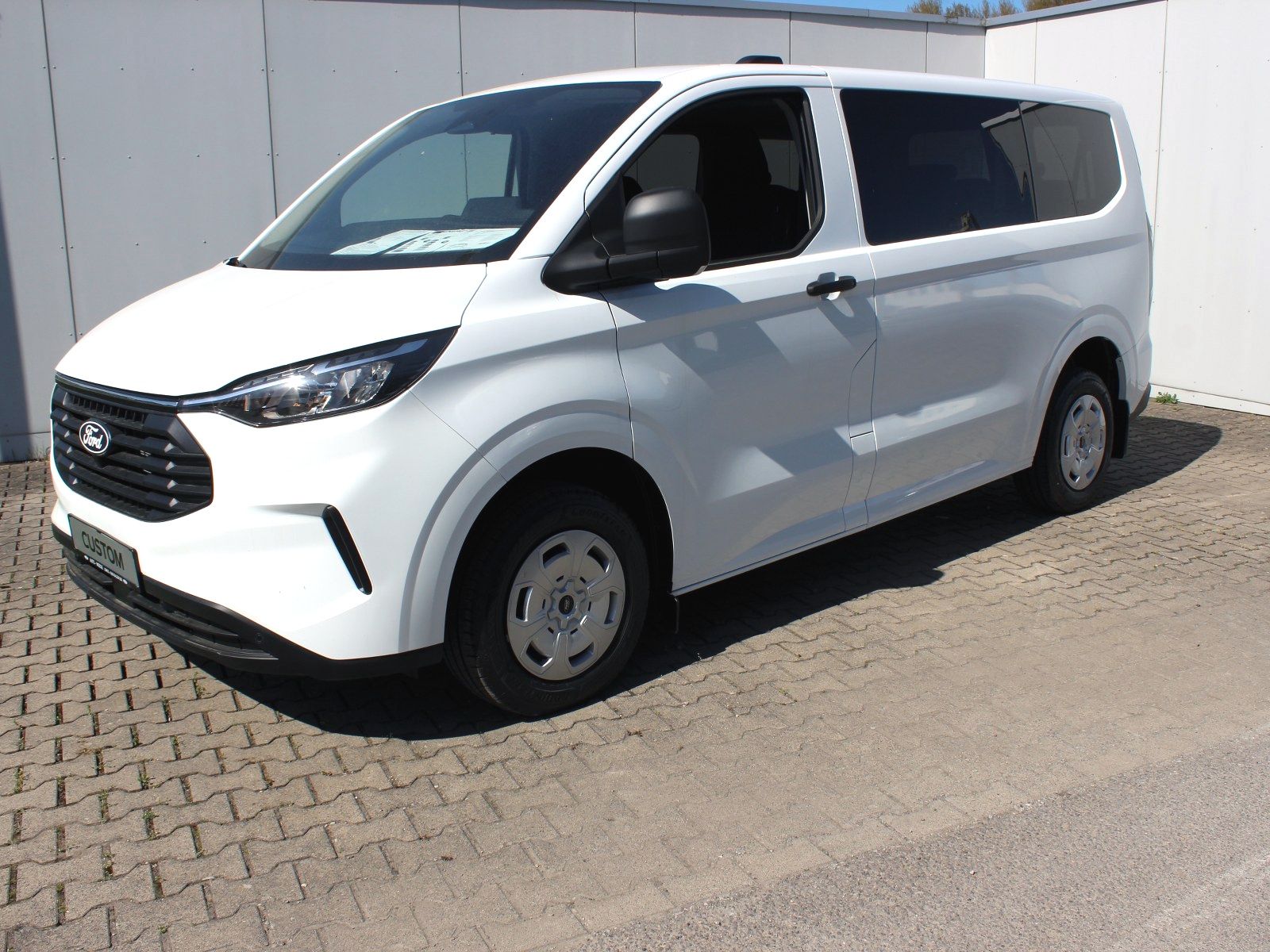 Fahrzeugabbildung Ford Transit Custom 320 L1 FWD Trend