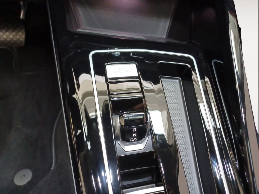 Fahrzeugabbildung Volkswagen Golf Variant 1.5 eTSI DSG Style Navi, AHZV uvm.