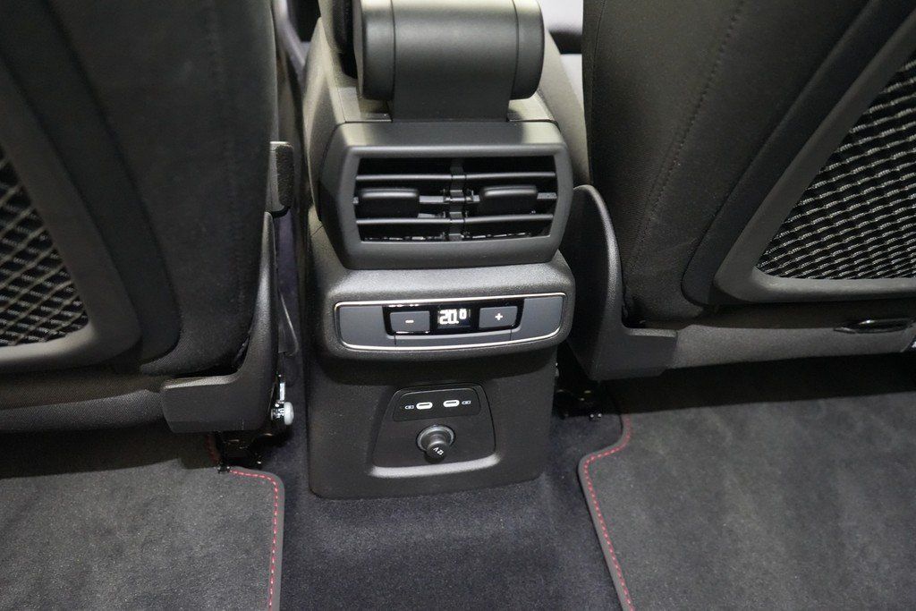 Audi Q4 40 e-tron Kamera MMI Navi pro foto 12