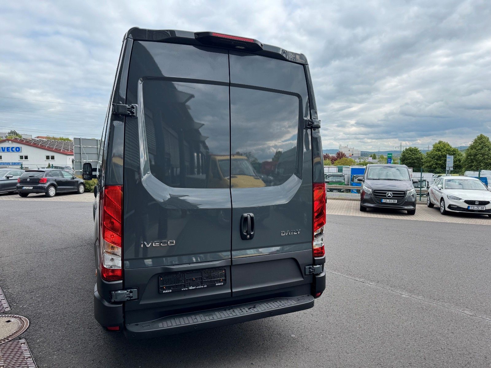 Fahrzeugabbildung Iveco Daily 35S18 HA8 *R3.520mm*Automatik*Kamera*ACC*