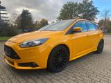 Ford Focus Lim. ST *Recaro Leder*Shz*El.Sitze*Navi* - Ford: Gelb