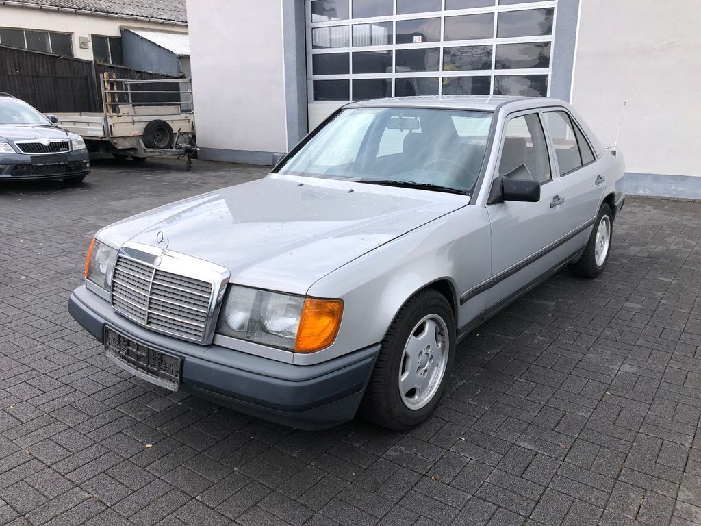Mercedes-Benz E 260