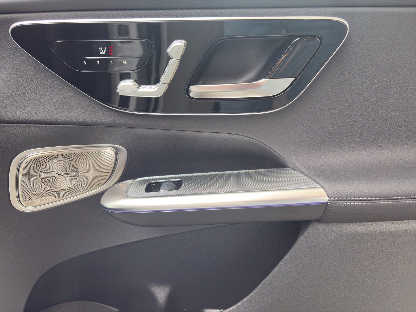 Fahrzeugabbildung Mercedes-Benz GLC 300 d 4M AMG 360° DISTRO Burme PANO Night