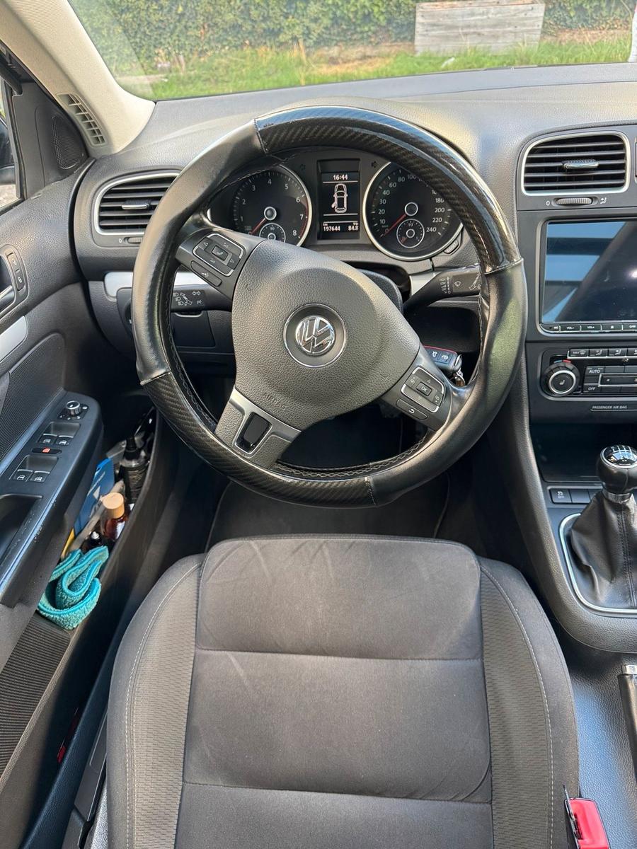 Volkswagen Golf 2011 — photo 10