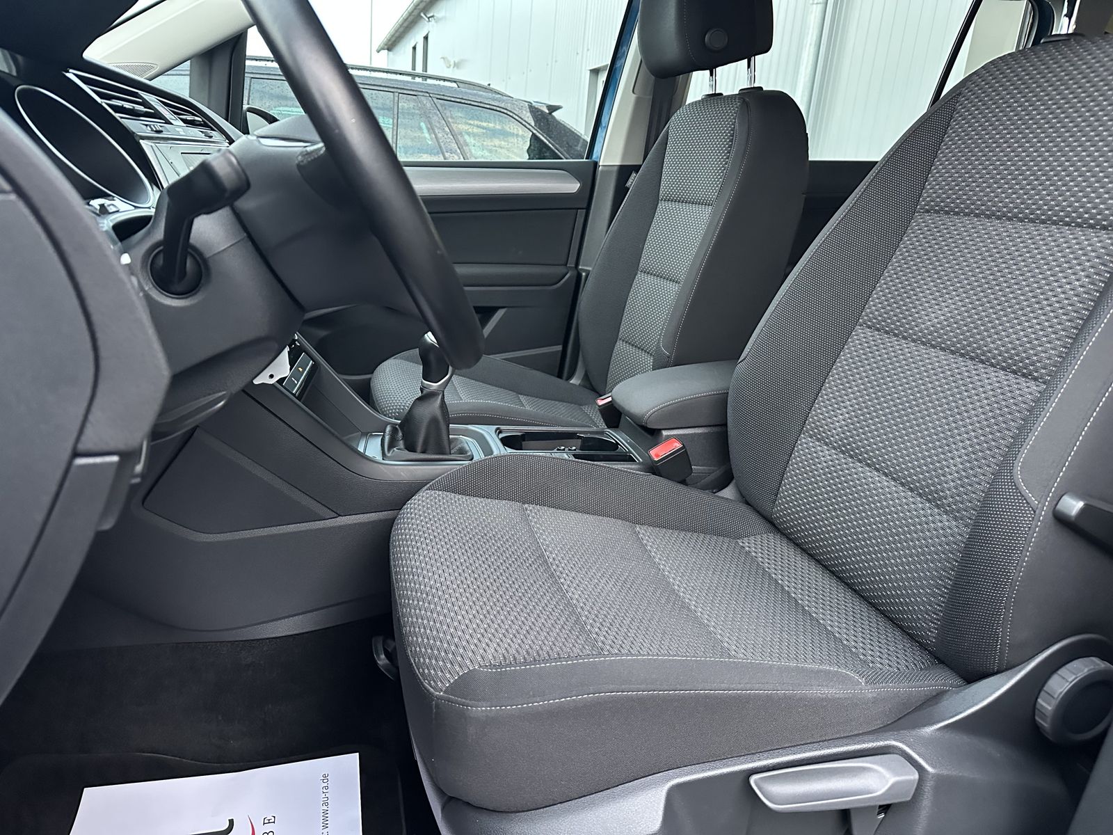 Fahrzeugabbildung Volkswagen Touran 2.0 TDI Comfortline NAV+LED+ACC+PP+EURO6D