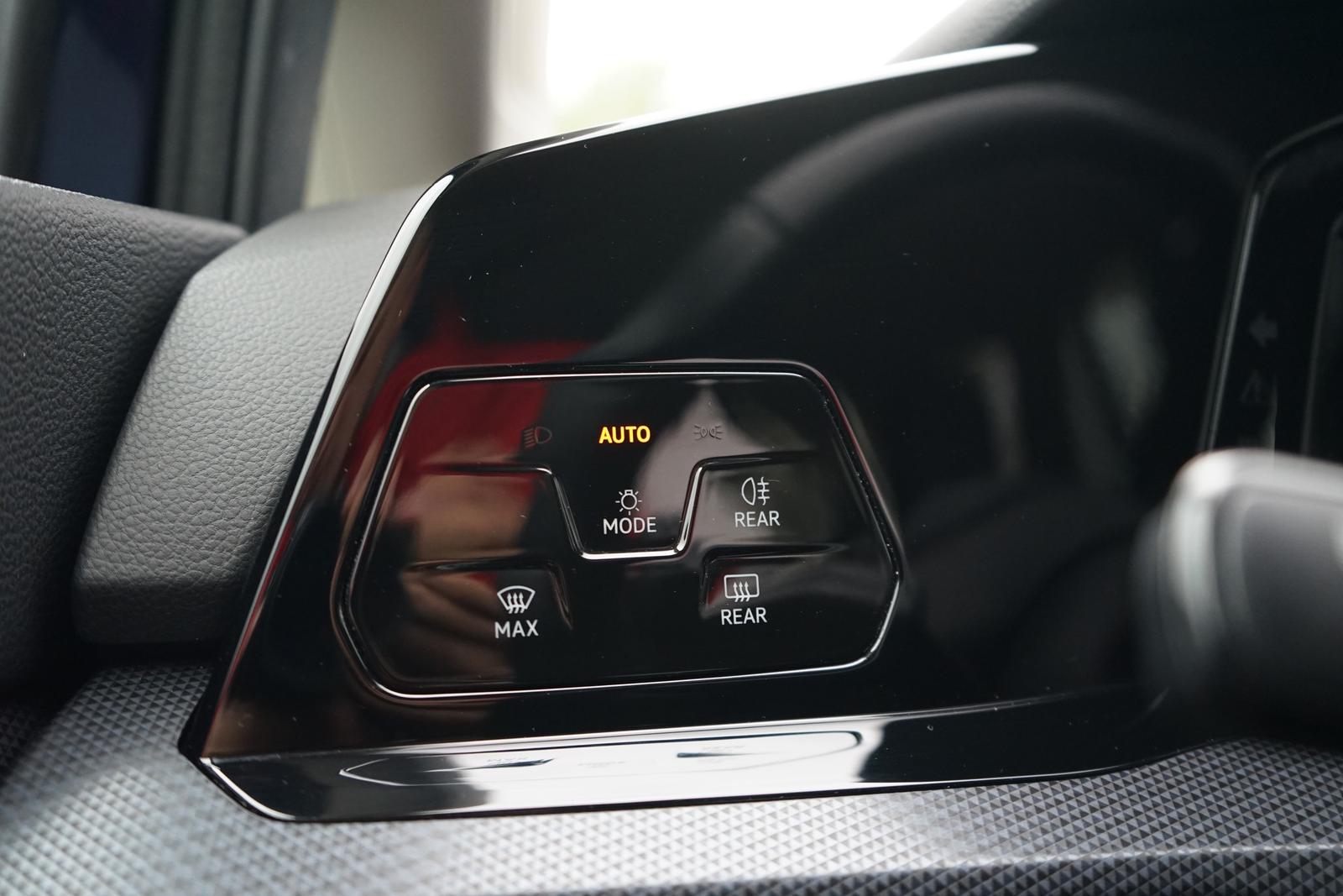 Volkswagen Golf VIII 2.0 TDI DSG United LED Navi Spurhalte, миниатюра 26
