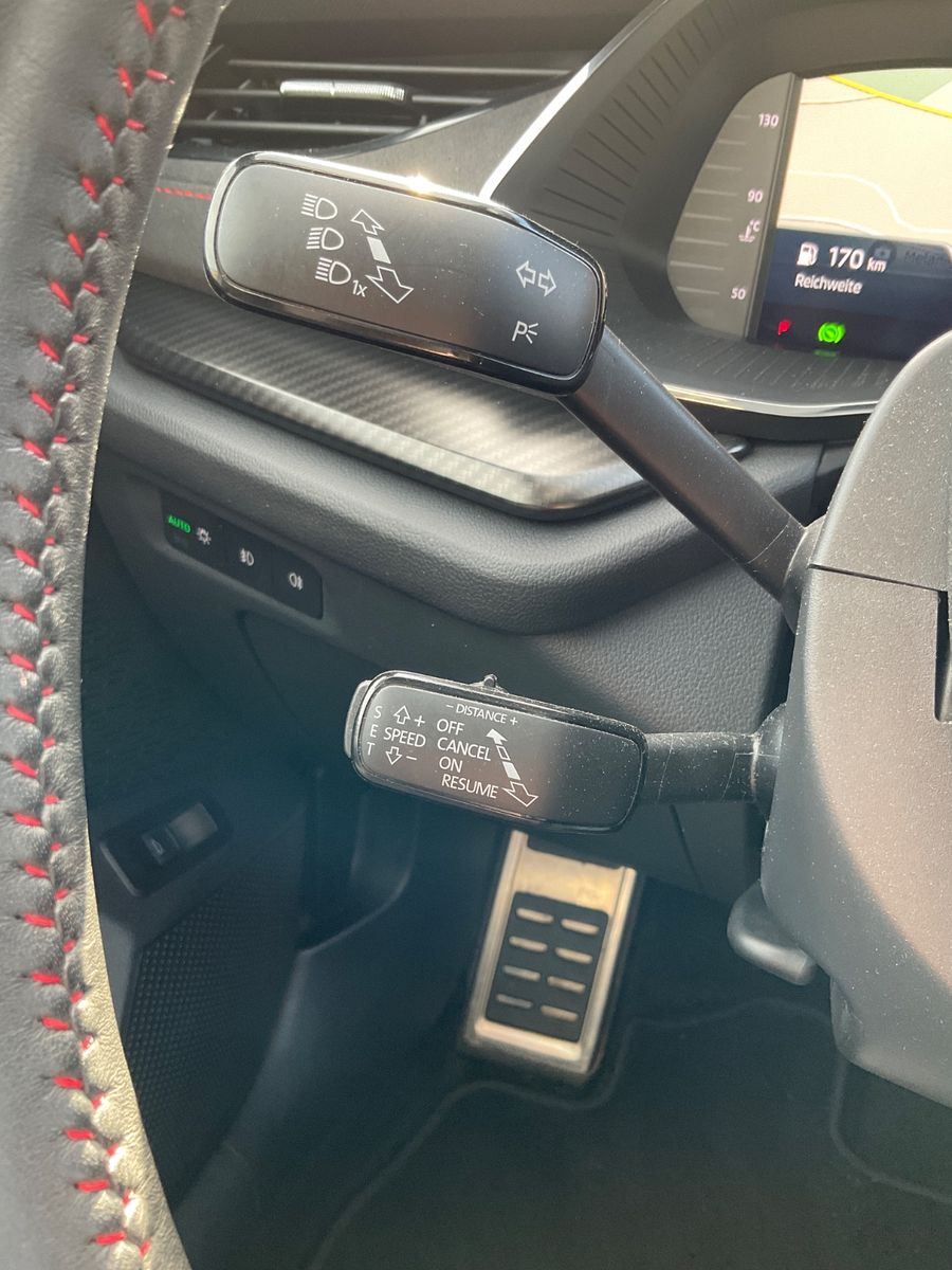 Fahrzeugabbildung SKODA Octavia Combi RS 2.0 TDI DSG,Kamera,Panorama