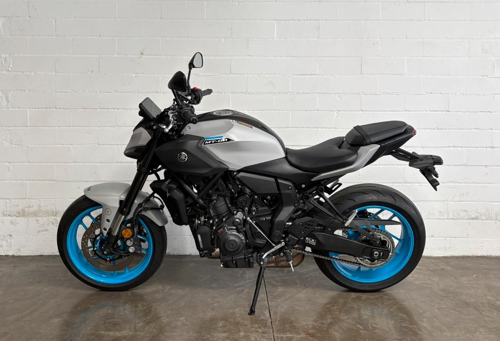 Yamaha MT-07 - wie neu!