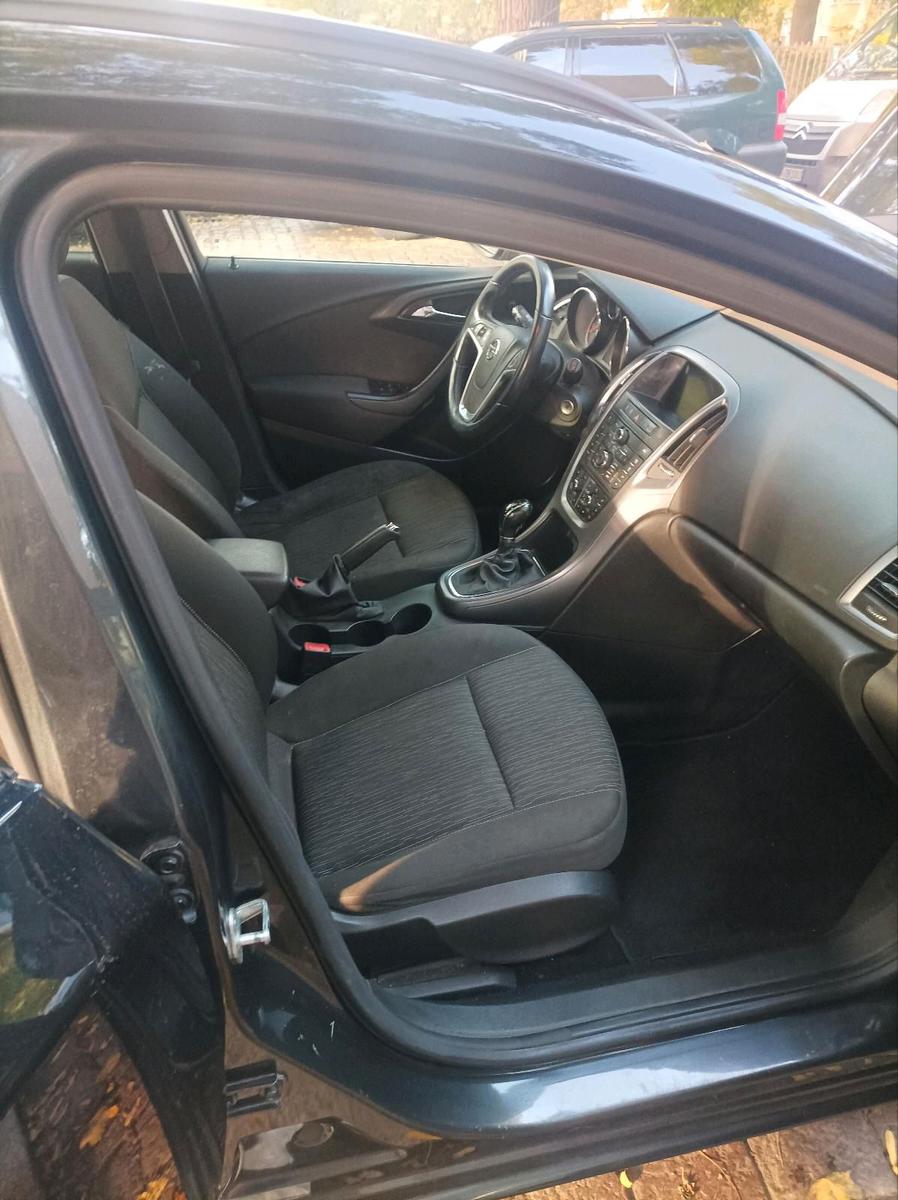 Opel Astra 2015 — photo 5