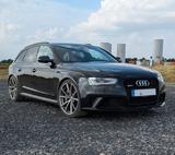Audi RS4 Schalen Sportdiff  Ceramic Keyless B&O 280 - Audi RS4 mit Benzin-Antrieb: Kombi