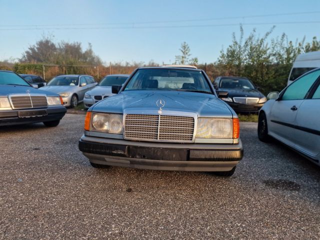 Mercedes-Benz 260--MOD 1987 H ZULASUNG OLDTIMER