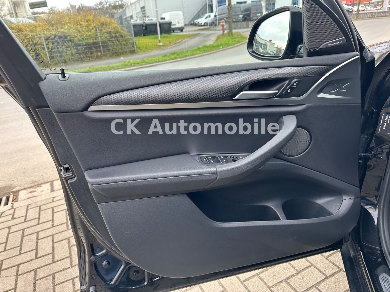 Fahrzeugabbildung BMW X3 xDrive30d M-Sport/Navi/Pano/LED/Kam/AHK