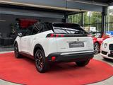 Peugeot 2008 GT FOCAL / LED / ACC / NAVI / Keyless / - Peugeot 2008 mit Diesel-Antrieb