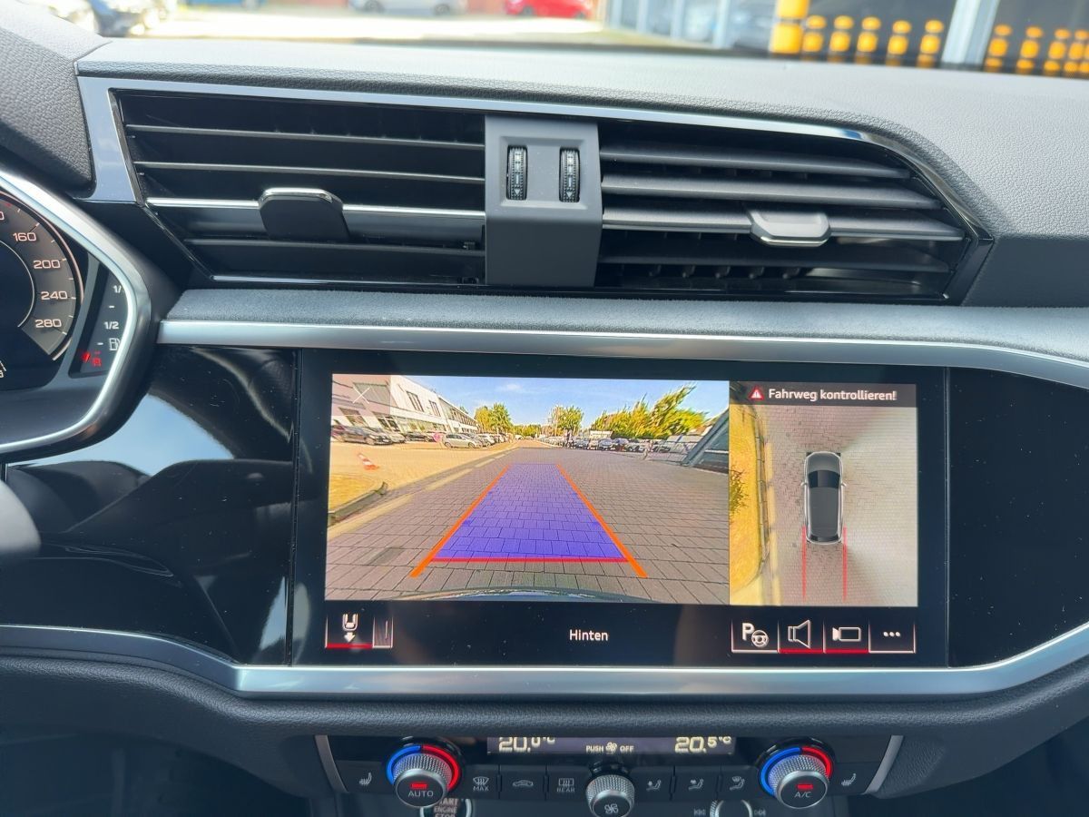 Audi Q3 45 TFSIe S tronic S line Navi Sound Panorama foto 15